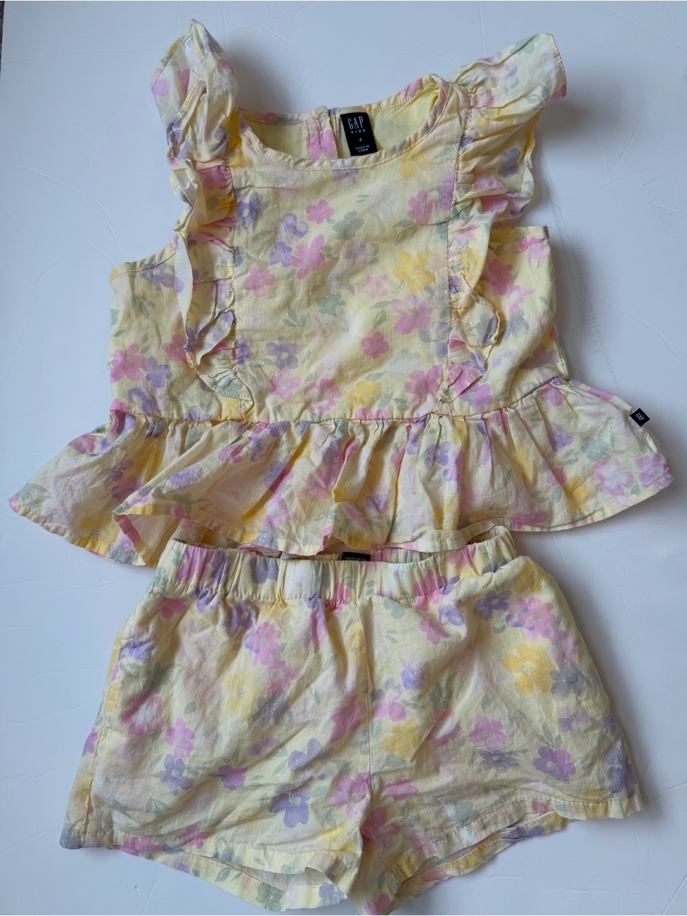 GAP Pastel Yellow Floral Ruffle Shorts Set Size 4